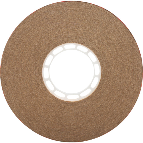 Ruban de transfert adh&eacute;sif ATG Scotch, 6 mm (1/4") la x 33 m (108') lo, 2 mils Helyx Safety & Industrial Supplies