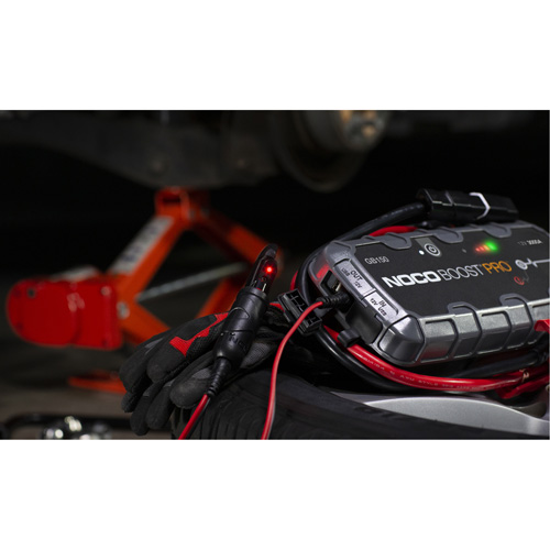 Survolteur pour batterie GB150 Boost Pro Helyx Safety & Industrial Supplies