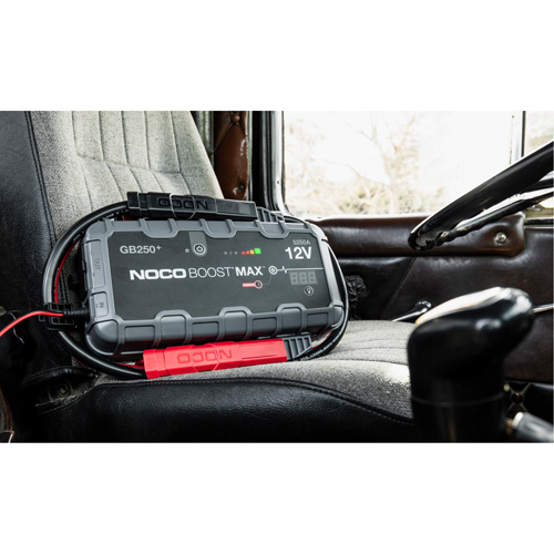Survolteur pour batterie GB250+ Boost Max Helyx Safety & Industrial Supplies