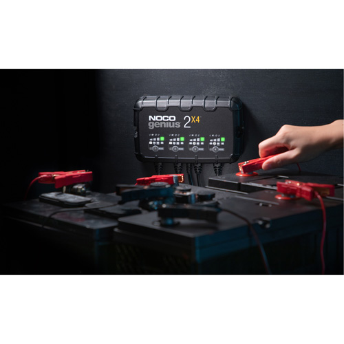 Chargeur de batterie 4 sorties de 8 A Genius 2X4 Helyx Safety & Industrial Supplies
