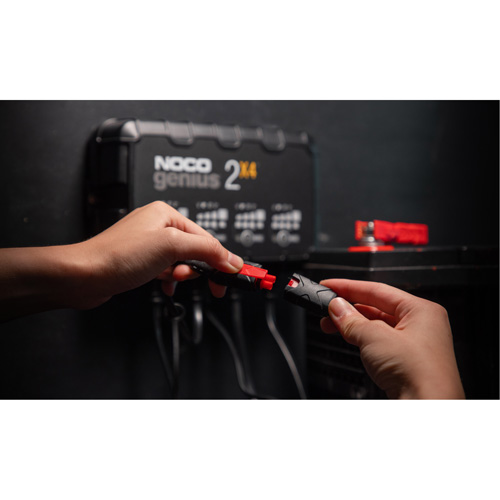 Chargeur de batterie 4 sorties de 8 A Genius 2X4 Helyx Safety & Industrial Supplies
