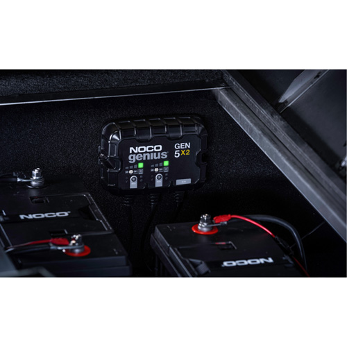 Chargeur de batterie embarqu&eacute; &agrave; 2 sorties de 10 amp&egrave;res Gen5X2 Genius Helyx Safety & Industrial Supplies
