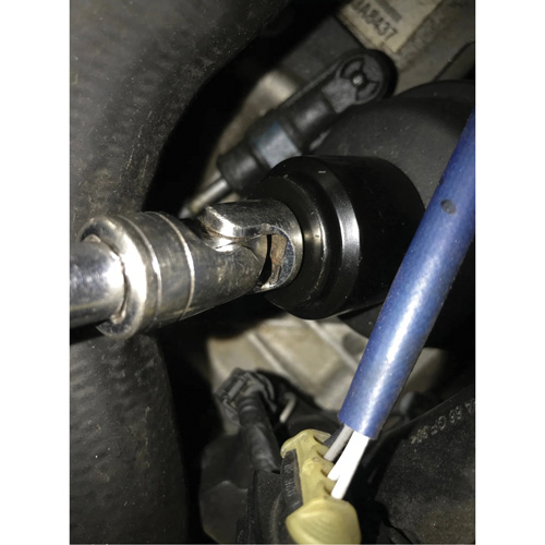 Douille pour filtre &agrave; huile Cummins 5,9 L - 25 mm Helyx Safety & Industrial Supplies