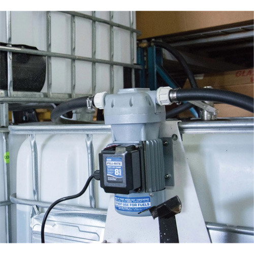 Pompe de transfert de fluide d'&eacute;chappement diesel (DEF) 115 V CA avec support pour cuve GRV et pistolet Helyx Safety & Industrial Supplies