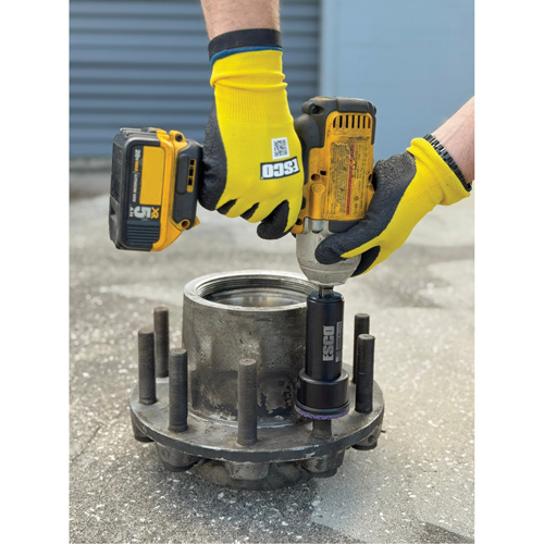 Syst&egrave;me de nettoyage tout-en-un robuste pour goujons et moyeux commerciaux Helyx Safety & Industrial Supplies