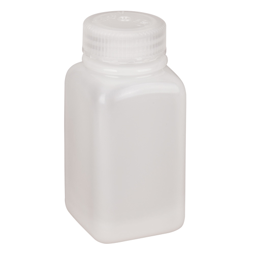 Bouteilles peu encombrantes &agrave; prise facile, Carr&eacute;e, 6 oz, Plastique Helyx Safety & Industrial Supplies