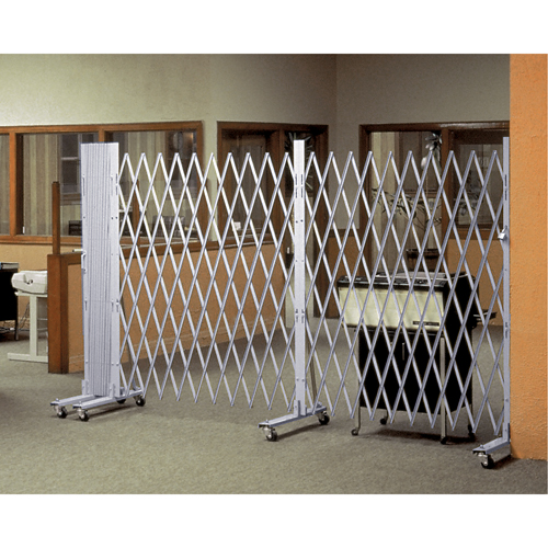 Barri&egrave;res extensibles portatives, Emboîtables, 72" lo x 72" h, Argent Helyx Safety & Industrial Supplies