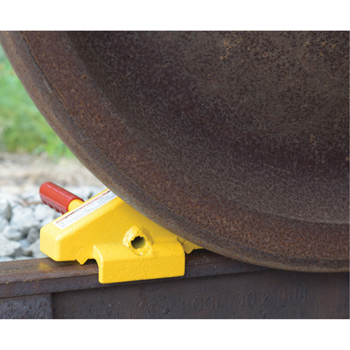 Flag Rail Chock Helyx Safety & Industrial Supplies