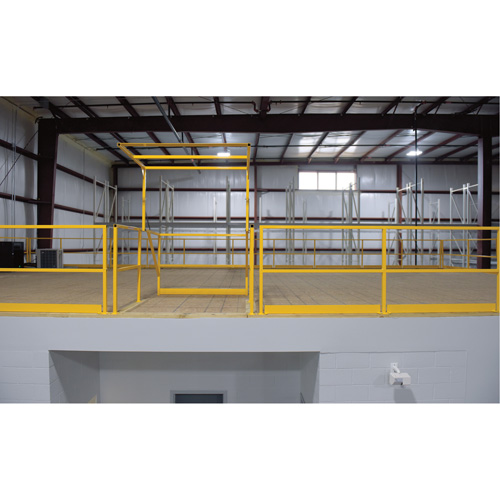 Barri&egrave;re de s&eacute;curit&eacute; pour mezzanine, 68-1/2" lo x 42" ha, 80-1/16" &eacute;lev&eacute;e, Jaune Helyx Safety & Industrial Supplies