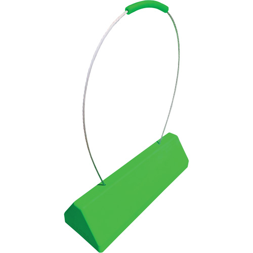 Cale de roue pour avion Checkers Safety SafeRay avec poign&eacute;e &agrave; c&acirc;ble ergonomique, Ur&eacute;thane, Vert fluorescent, 24" la x 8" p x 6" h Helyx Safety & Industrial Supplies