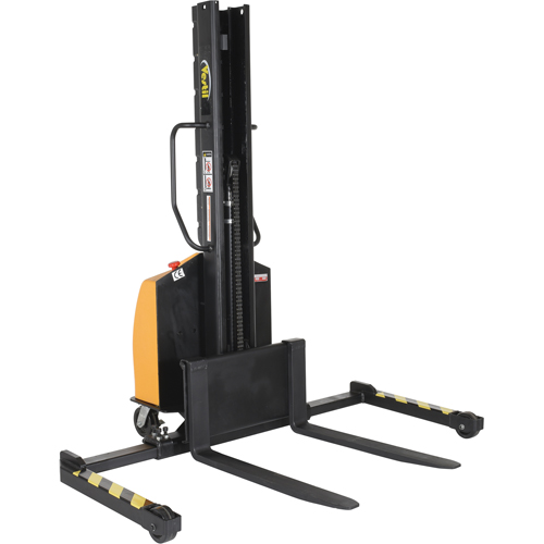 Gerbeur motoris&eacute; avec m&acirc;t &eacute;troit, Fonctionnement &eacute;lectrique, Capacit&eacute; 1500 lb, Lev&eacute;e max 63" Helyx Safety & Industrial Supplies