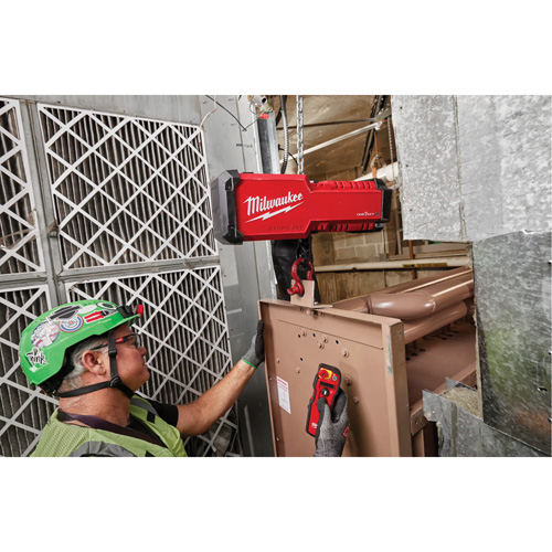 Palan compact &agrave; chaîne 1 tonne M18 avec ONE-KEY, Capacit&eacute; 2204 lb (1 tonnes) Helyx Safety & Industrial Supplies
