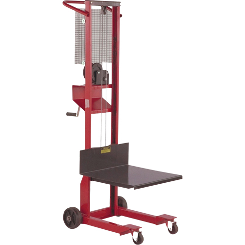Empileur &agrave; plateforme, M&eacute;canisme Treuil manuel, Capacit&eacute; de 500 lb, Levage max de 54" Helyx Safety & Industrial Supplies