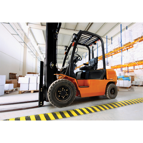 Syst&egrave;me de protection de c&acirc;bles Ultra-Sidewinder - grand , 34" x 13,675" x 2,13", 13500 lb (6,75 tons) Helyx Safety & Industrial Supplies