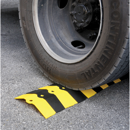 Syst&egrave;me de protection de c&acirc;bles Ultra-Sidewinder - grand , 34" x 13,675" x 2,13", 13500 lb (6,75 tons) Helyx Safety & Industrial Supplies