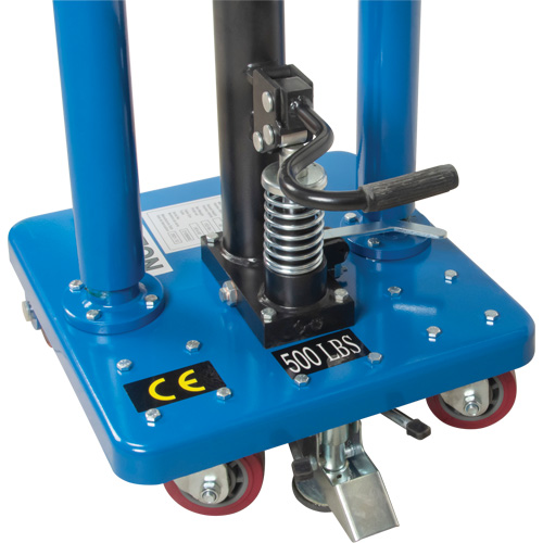 Table de travail hydraulique, 18'' lo x 18'' la, Acier, Capacit&eacute; 500 lb Helyx Safety & Industrial Supplies