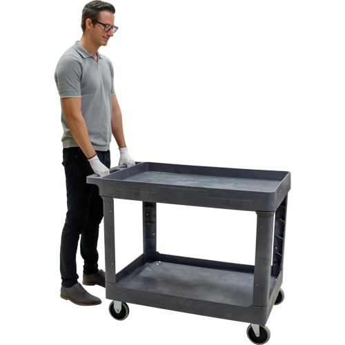 Chariot utilitaire pour l'entretien, 2 tiers, 24-5/8" x 32-1/2" x 40", Capacit&eacute; 550 lb Helyx Safety & Industrial Supplies