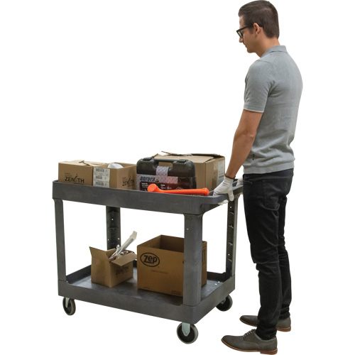 Chariot utilitaire pour l'entretien, 2 tiers, 24-5/8" x 32-1/2" x 40", Capacit&eacute; 550 lb Helyx Safety & Industrial Supplies