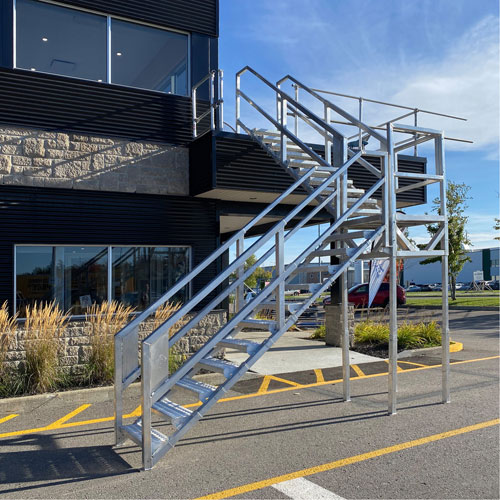 Escalier Smartstairs t&eacute;lescopique &agrave; 3-5 marches en aluminium Helyx Safety & Industrial Supplies