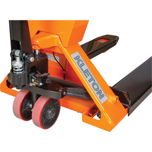 Transpalette &agrave; balance num&eacute;rique, 44,5" lo x 27,75" la, Capacit&eacute; de 4400 lb Helyx Safety & Industrial Supplies