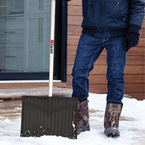 Nordic Snow Shovel, Polypropylene Blade, 17-3/4" Wide, D-Grip Handle Helyx Safety & Industrial Supplies