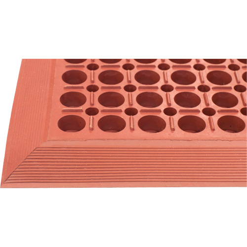 Competitor Series Mats, Slotted, 3' x 5' x 7/8", Orange, Natural Rubber Helyx Safety & Industrial Supplies