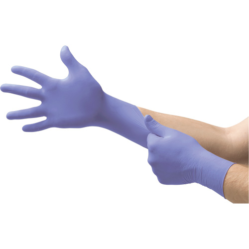 Gants d'examen SE SU-690 Supreno, Grand, Nitrile, 7,1 mils, Sans poudre, Mauve, Classe 2 Helyx Safety & Industrial Supplies