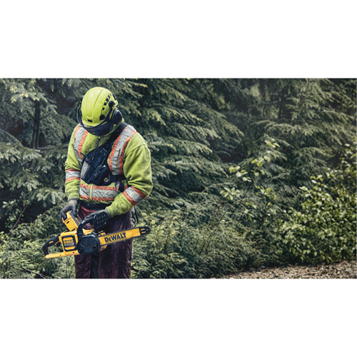 Flexvolt&reg; Cordless Chainsaw, 16", Battery Powered, 60 V Helyx Safety & Industrial Supplies