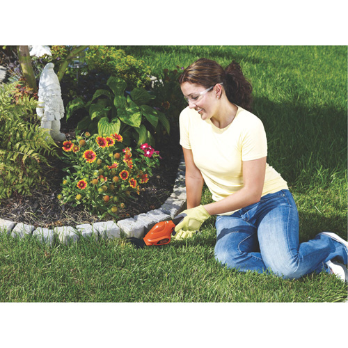 2-in-1 Garden Shear/Shrubber, Battery Powered, 3.6 V, 4"/6" Cutting Width Helyx Safety & Industrial Supplies