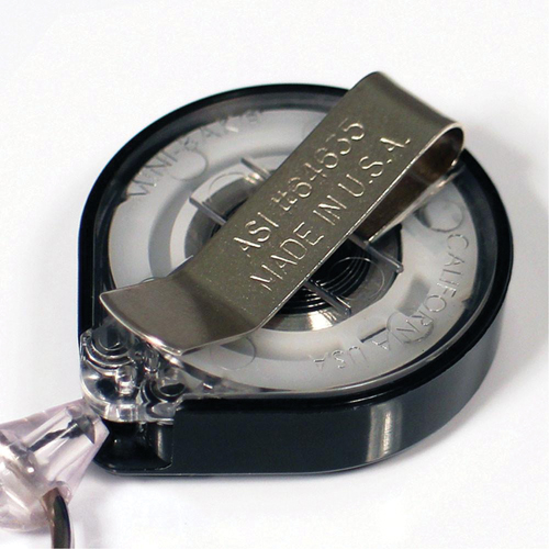 Porte-insignes r&eacute;tractables pour carte d'identit&eacute; Mini-Bak, Plastique, C&acirc;ble 36", Fixation Agrafe de ceinture Helyx Safety & Industrial Supplies