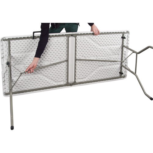 Table se pliant en deux, Rectangulaire, 72" l x 30" la, Poly&eacute;thyl&egrave;ne, Blanc Helyx Safety & Industrial Supplies