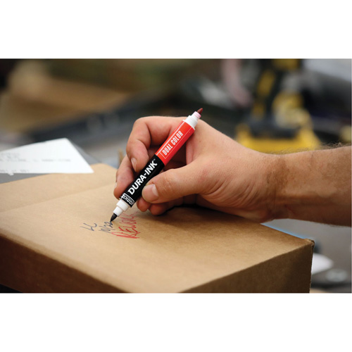 Marqueur &agrave; encre permanente et double couleur Markal Dura-Ink, Noir/Rouge, Pointe Ronde Helyx Safety & Industrial Supplies