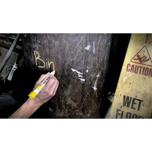 Quik Stik&reg; Twist-Up Paint Markers, Solid Stick, White Helyx Safety & Industrial Supplies