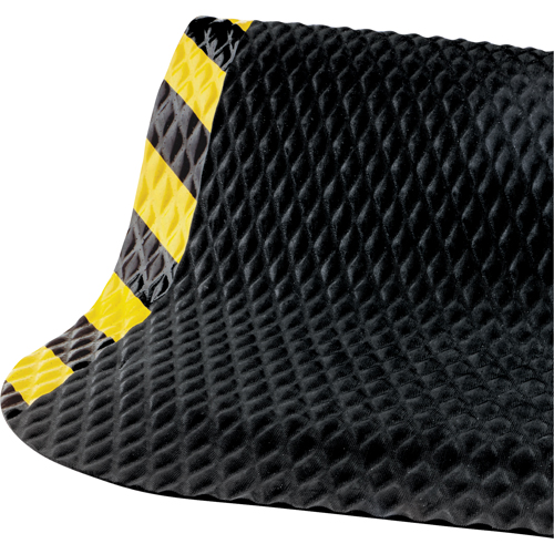 Hog Heaven No. 424 Mats, Diamond, 2' x 3' x 7/8", Black/Yellow, Nitrile Helyx Safety & Industrial Supplies