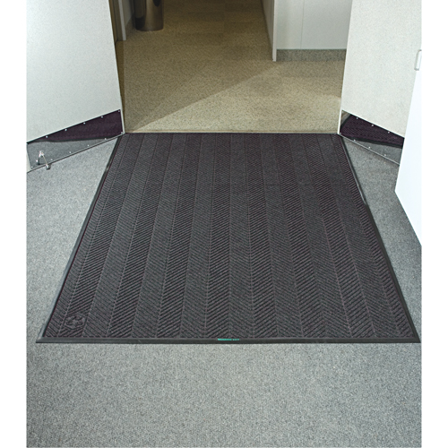 Tapis Waterhog Eco Elite, Essuie-pieds/grattoir, 6' x 8' x 3/8", Cendre grise Helyx Safety & Industrial Supplies