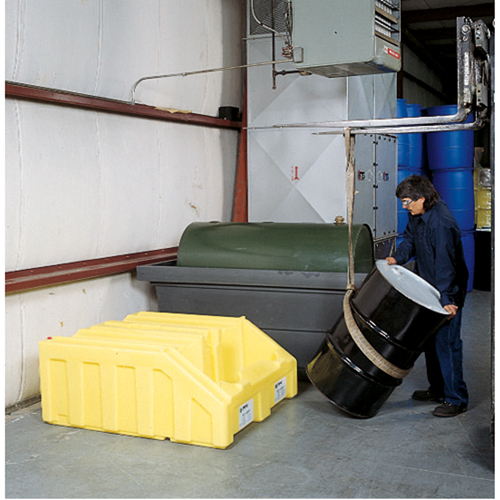 Poly-Racker pour syst&egrave;me Poly-Rack, 49" lo x 53" la x 23" ha, 102 gal. US Capacit&eacute; Helyx Safety & Industrial Supplies