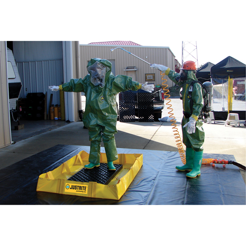 QuickBerm&reg; Lite Containment Berm, 119 gal. Capacity, 4' W x 6' L x 8" H, Snap-Up Bracket Helyx Safety & Industrial Supplies