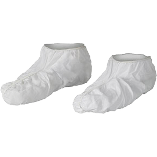 Couvre-chaussures Kleenguard A40, Moyen, Vinyle, Blanc Helyx Safety & Industrial Supplies
