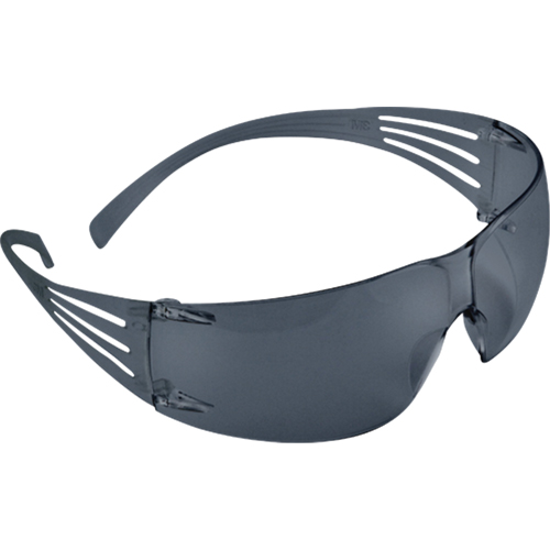 Lunettes de s&eacute;curit&eacute; SecureFit s&eacute;rie 200, Lentille Grise/fum&eacute;e, Antibu&eacute;e, ANSI Z87+/R&eacute;pond ou surpasse la norme CSA Z94.3 Helyx Safety & Industrial Supplies