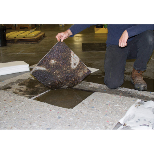 Spilltration Husky Pads, Oil Only, 16" x 16", 17.2 gal. Absorbancy Helyx Safety & Industrial Supplies
