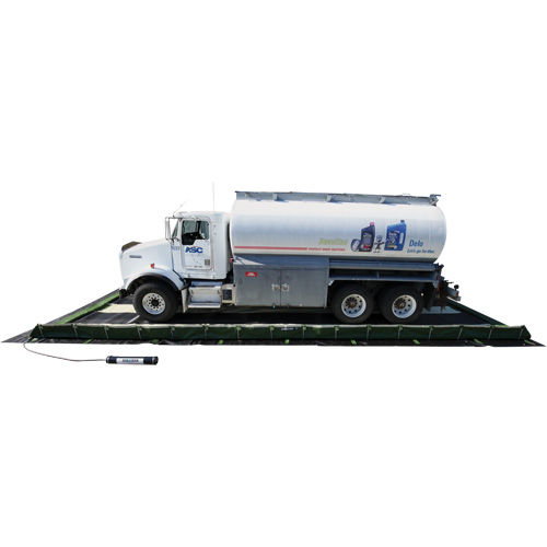Berme de confinement secondaire pour v&eacute;hicules Ride-Side Berm, Capacit&eacute; 9300 gal. US, 20' la x 50' lo x 15" h, Support en L Helyx Safety & Industrial Supplies