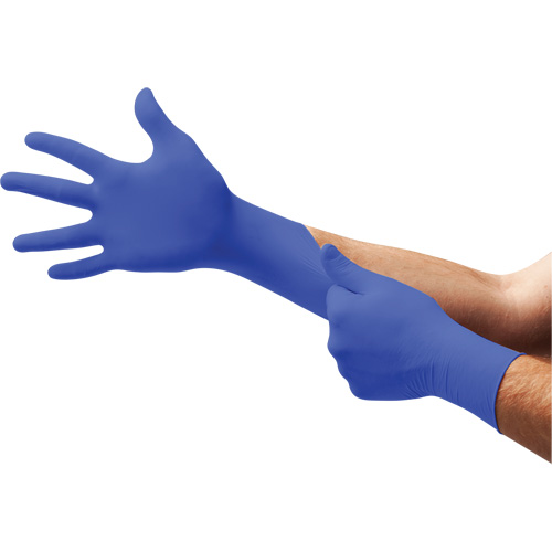 Gants d'examen UF-524 UltraForm, T-petit, Nitrile, 2,4 mils, Sans poudre, Bleu, Classe 2 Helyx Safety & Industrial Supplies