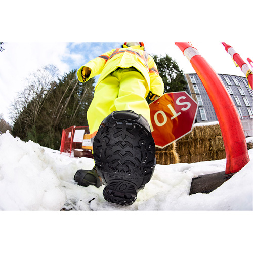 Aide &agrave; la traction robuste, Carbure de tungst&egrave;ne, Traction Crampon, Petit Helyx Safety & Industrial Supplies