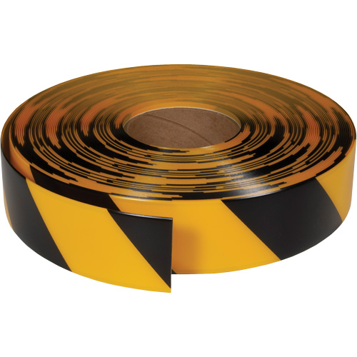 Ruban de marquage tr&egrave;s r&eacute;sistant pour plancher ArmorStripe, 2" x 100', PVC, Noir et jaune Helyx Safety & Industrial Supplies