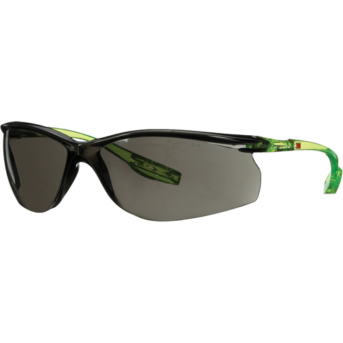 Lunettes de s&eacute;curit&eacute; de s&eacute;rie Solus CCS, Lentille Gris, Antibu&eacute;e, R&eacute;pond ou surpasse la norme CSA Z94.3 Helyx Safety & Industrial Supplies