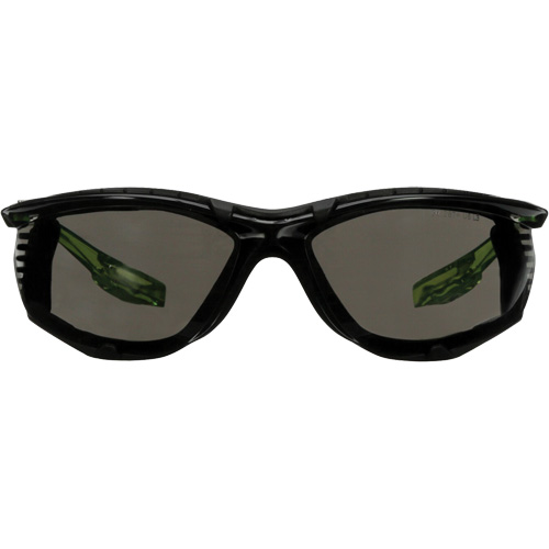 Lunettes de s&eacute;curit&eacute; de s&eacute;rie Solus CCS, Lentille Gris, Antibu&eacute;e/Anti-&eacute;gratignures, R&eacute;pond ou surpasse la norme CSA Z94.3 Helyx Safety & Industrial Supplies
