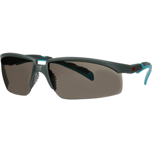 Lunettes de s&eacute;curit&eacute; de la s&eacute;rie Solus 2000, Lentille Gris, Antibu&eacute;e/Anti-&eacute;gratignures, ANSI Z87+ Helyx Safety & Industrial Supplies