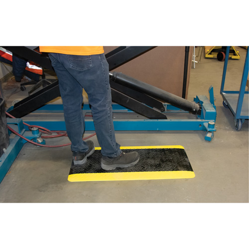 Anti-Fatigue Matting, Diamond, 1-2/3' x 3-1/4' x 3/4", Black/Yellow, Polyurethane Helyx Safety & Industrial Supplies