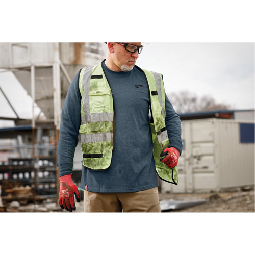 T-shirt de travail hybride, Hommes, Petit, Bleu Helyx Safety & Industrial Supplies