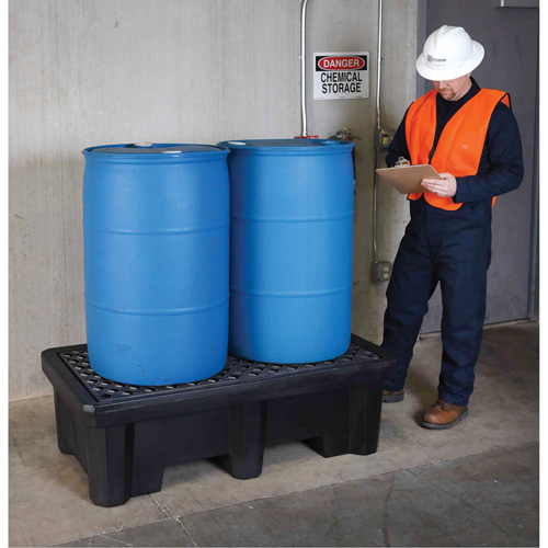 Ultra-Spill Pallet mod&egrave;le &eacute;conomique, 2 barils, Capacit&eacute; de d&eacute;versement 66 gal. US, 53" x 29" x 16,5" Helyx Safety & Industrial Supplies